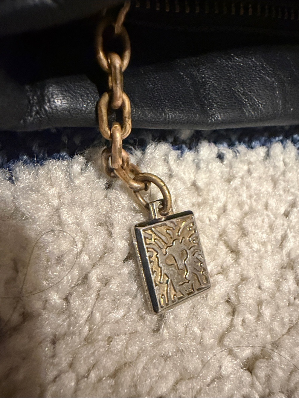 Vintage Anne Klein Black Leather Clutch Envelope Pouch Goldtone pull Chic Y2K - Picture 14 of 15